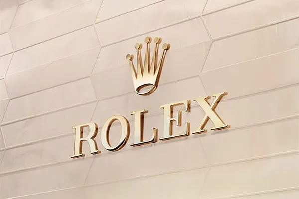 Rolex Keep Exploring Discover Rolex Shoot Shop Geneva Retail Campaign Logo Pub 2 Iso 01 Portrait