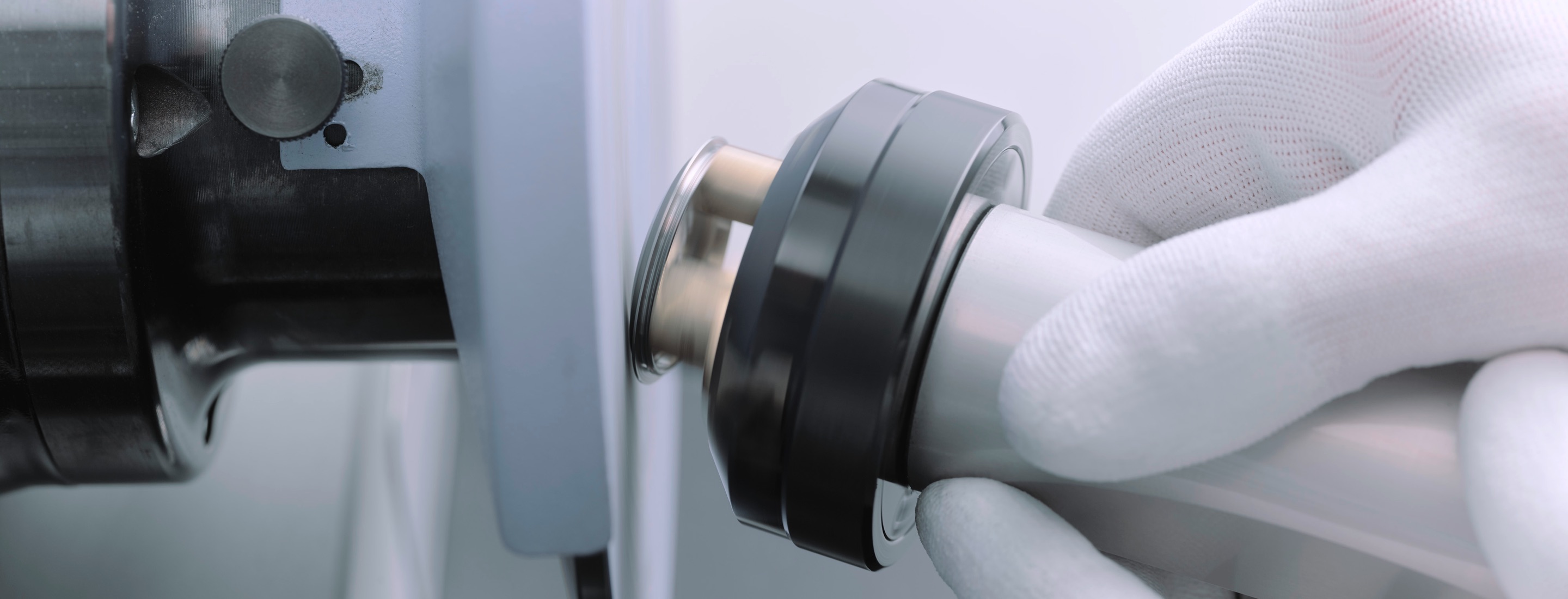 Rolex Servicing Procedure 2234 Rolex Sav Corporate 33 Polissage Boite Fond V1 Landscape